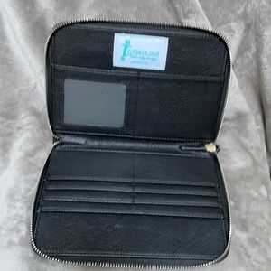 Initials Inc. portfolio wallet, black.